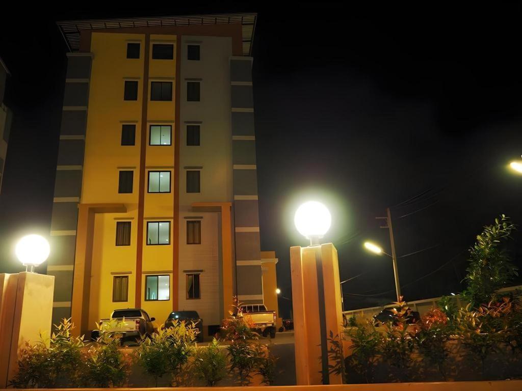 Regent Room Hotel Surat Thani Exteriör bild