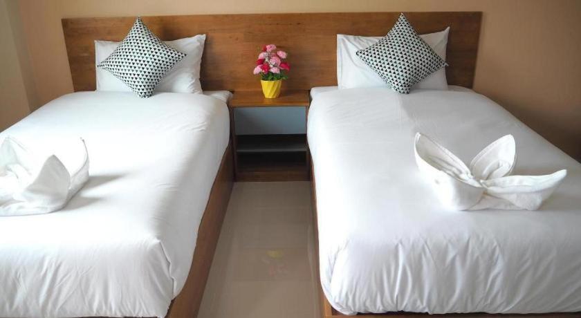 Regent Room Hotel Surat Thani Exteriör bild