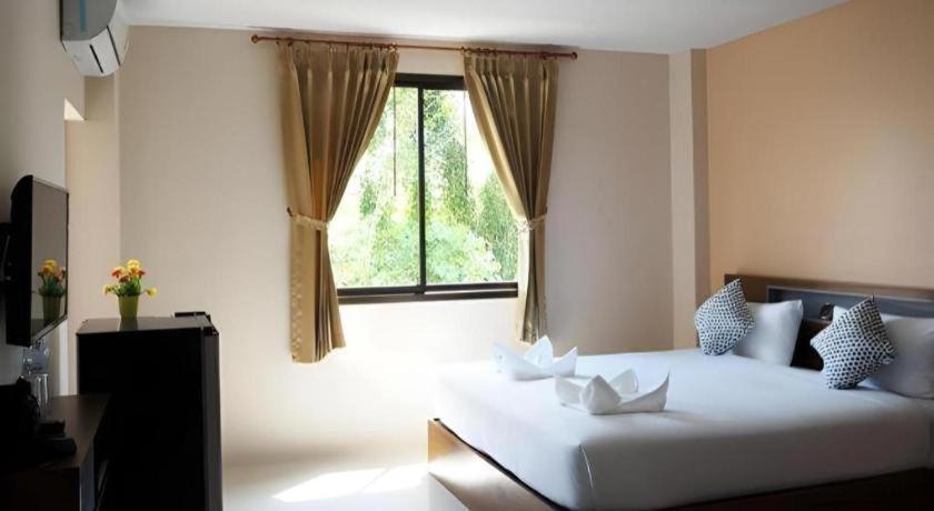Regent Room Hotel Surat Thani Exteriör bild