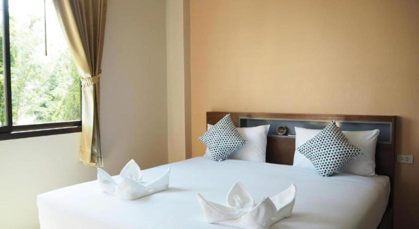 Regent Room Hotel Surat Thani Exteriör bild